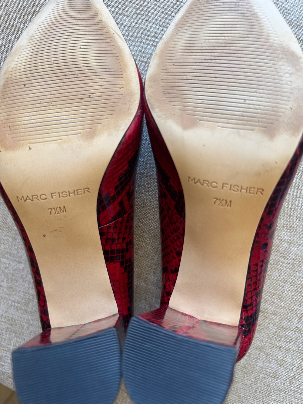 Marc Fisher Red‎ and Black Snake-Print Pointed Pumps 7 1/2 M worn once - Picture 3 of 7